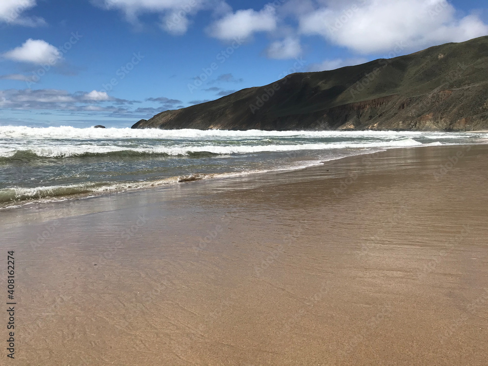 Beach Mountains 