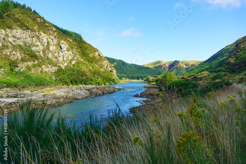 Clutha River flowing through mountains
