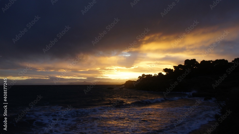 Obraz premium sunset over the winter Mediterranean sea