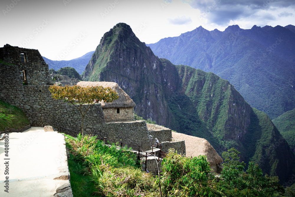 Montaña Inca. Machu Picchu en Perú. Antigua ciudad Imperial.  Dic.2020