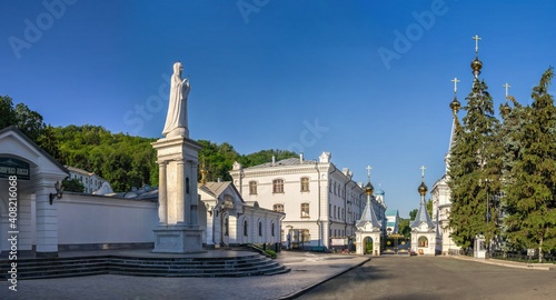 The main entrance to the Svyatogorsk Lavra in Ukraine © multipedia