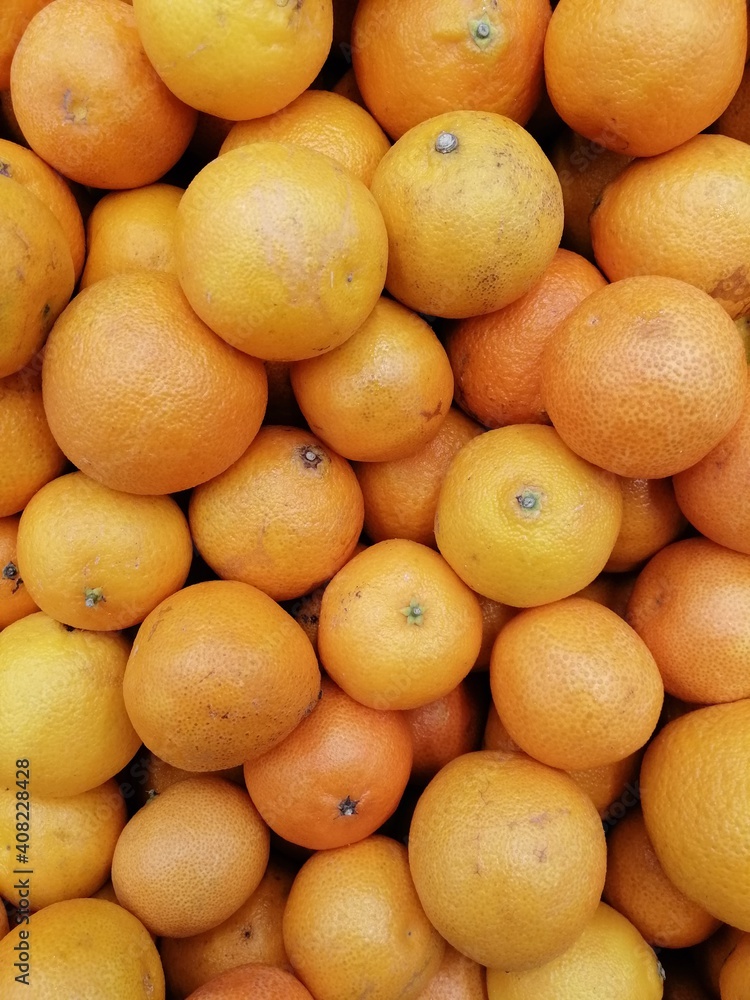 a set of lying tangerines.top view.
