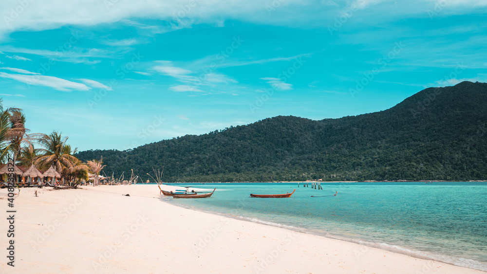 Blue sea and white beaches on Koh Lipe.Sea travel Blue sea and white beaches on Koh Lipe.Sea travel