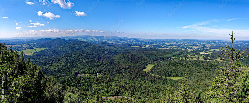 Chaine des Puys, volcans, Puy de Dôme, Auvergne, Auvergne-rhone-alpes, France
