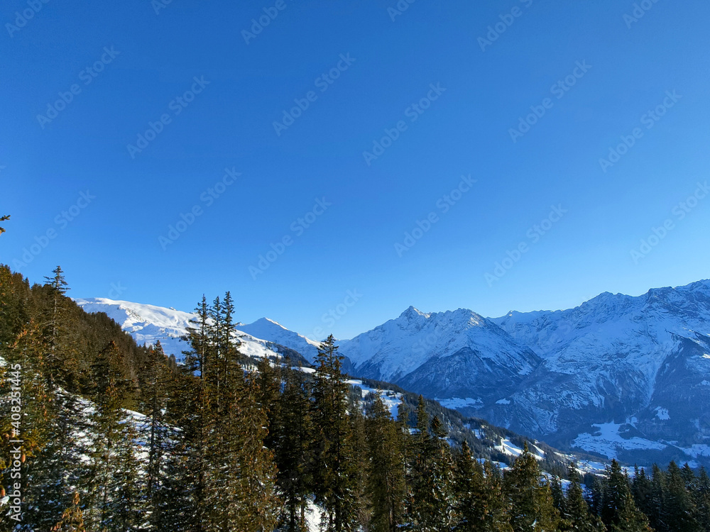 Obraz premium Snow covered mountains.