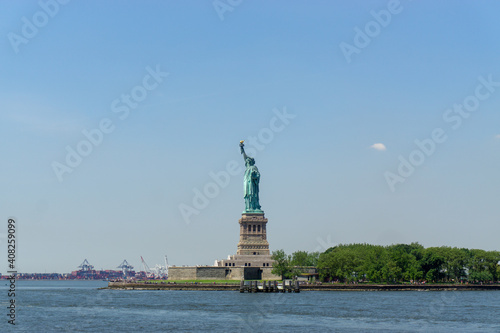 Looking at the symbol of New York, the Statue of Liberty