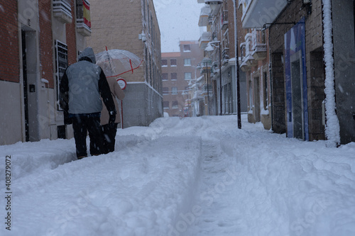 heavy snowfall in madrid caused by filomena © pablo