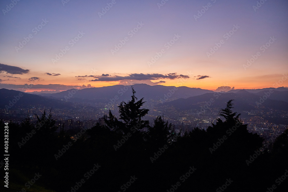 Obraz premium Sonnenuntergang in Medellin