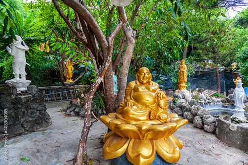 The Chua Tu Van shell temple and the Dragon's labyrinth, the Temple is located 60 kilometers from Nha Trang, in the city of Kam Ranh.