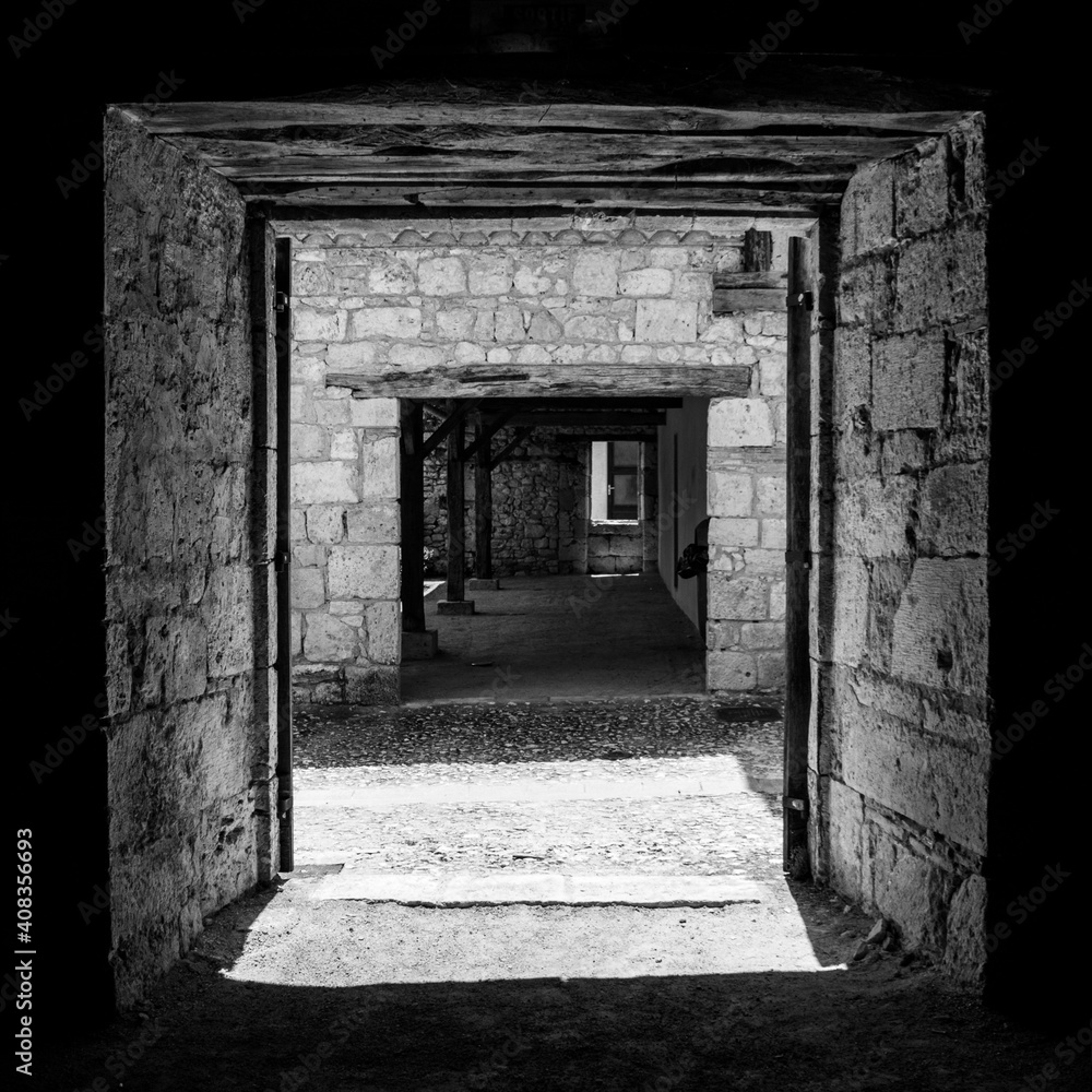 Obraz premium French church doorway