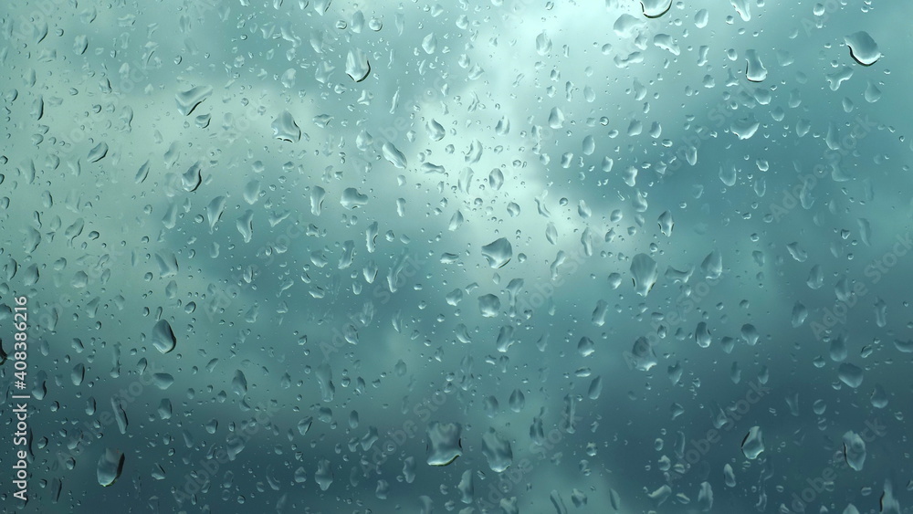 Foto Stock 窓ガラスについた雨の水滴2 Adobe Stock