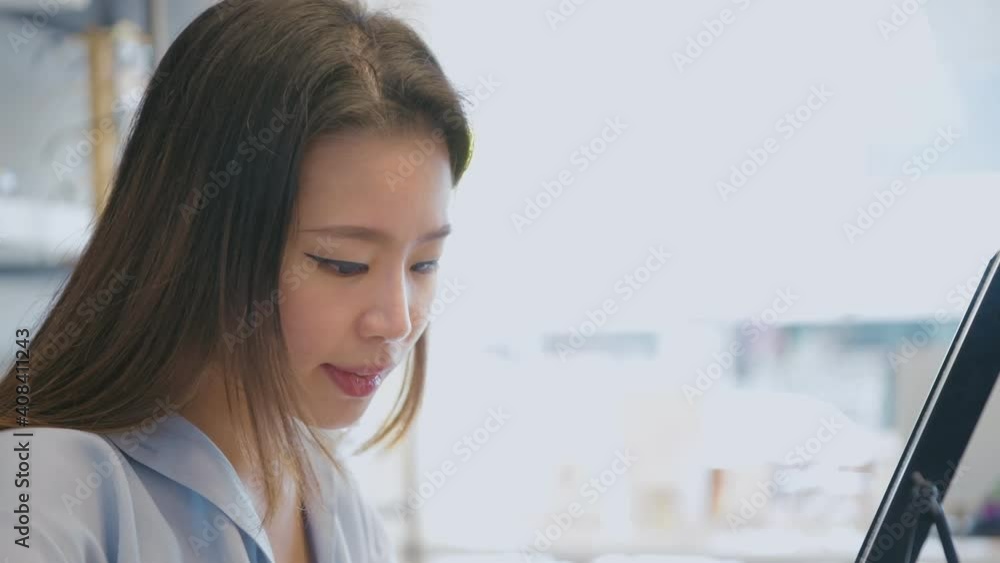 Optical shop concept of 4k Resolution. Asian girl is removing contact lenses from her eyes. Optical shop concept of 4k Resolution. Asian girl is removing contact lenses from her eyes.