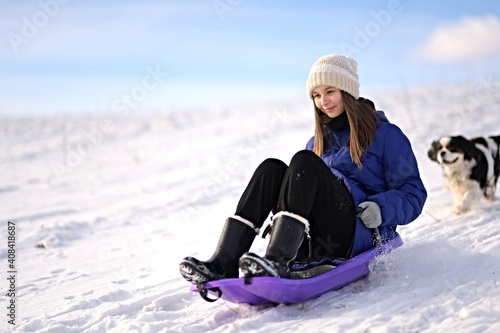 Photo woman on bobsleigh