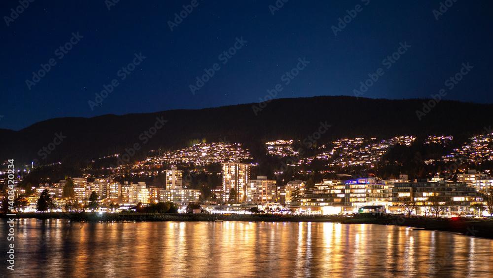 バンクーバーのビル街の夜景