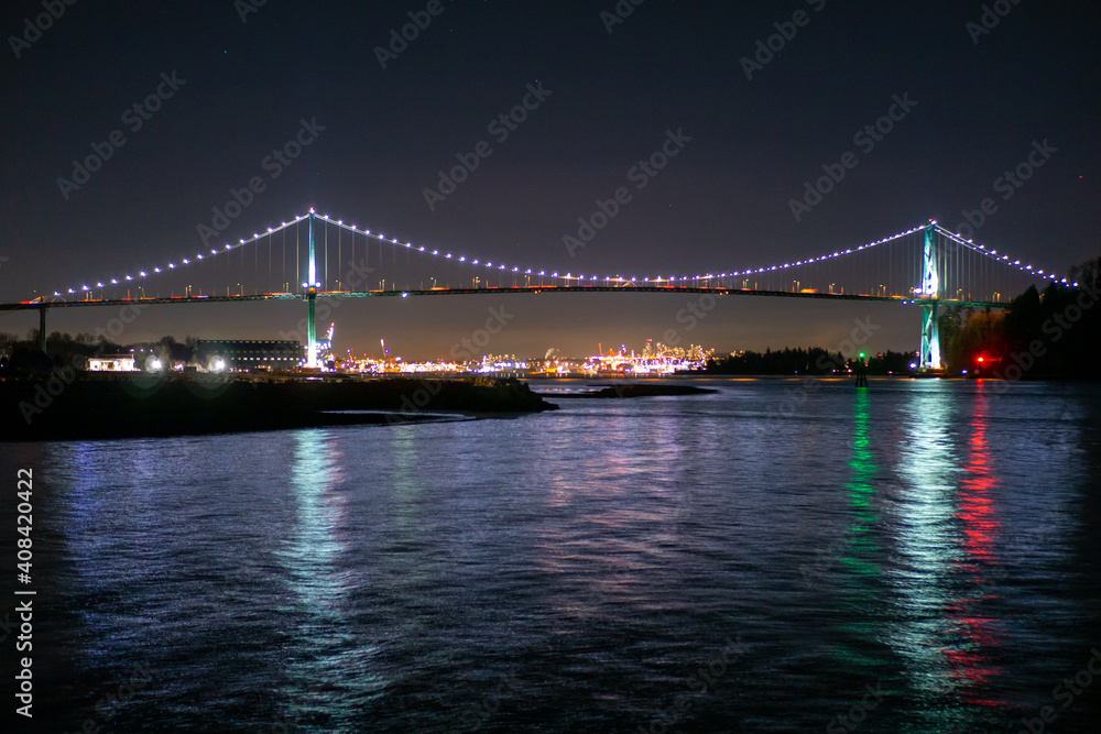 Fototapeta premium バンクーバーの橋の夜景