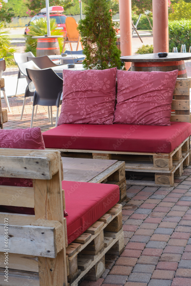 Seating From Euro Pallets - Upcycling - Rustic Wooden Furniture