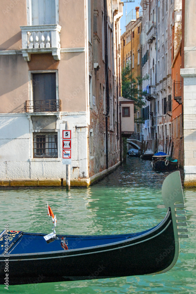 水の都ヴェネチアと運河と船