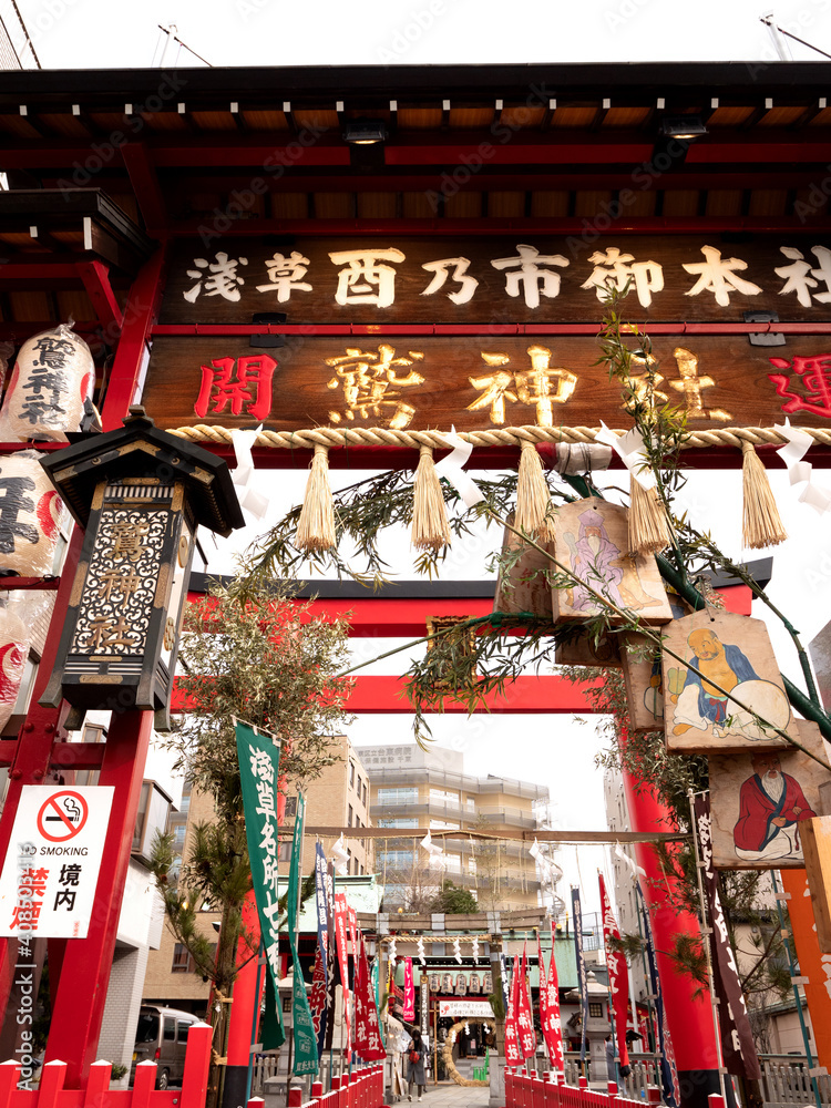 正月の鷲神社。酉の市で有名な神社です。2021年1月、東京都台東区にて撮影。