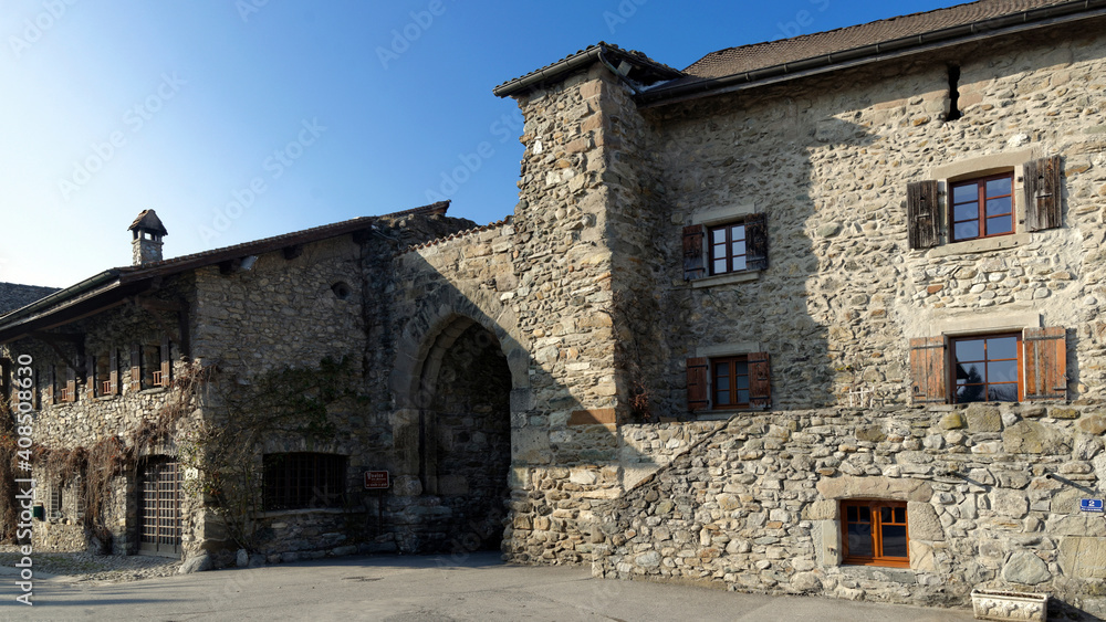 Le village médiéval d'Yvoire en Haute-Savoie, sur les rives du lac Léman