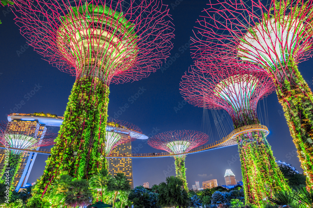 Singapore - April 30, 2018: Garden Rhapsody light and sound shows on  Supertree Grove with OCBC Skyway