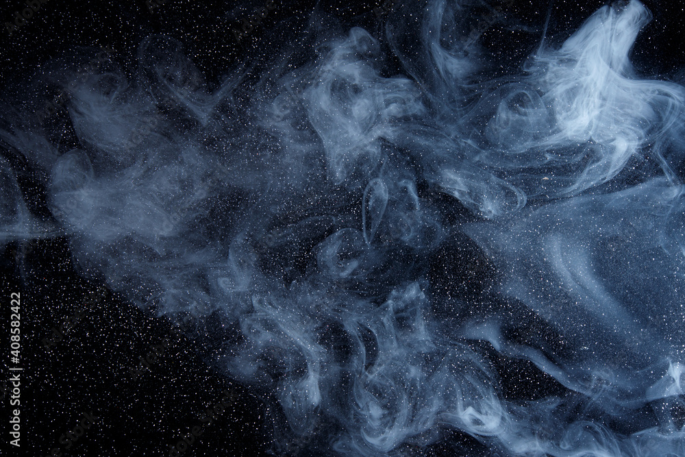 Obraz premium Abstract white smoke moves on black background. Beautiful swirling gray smoke.