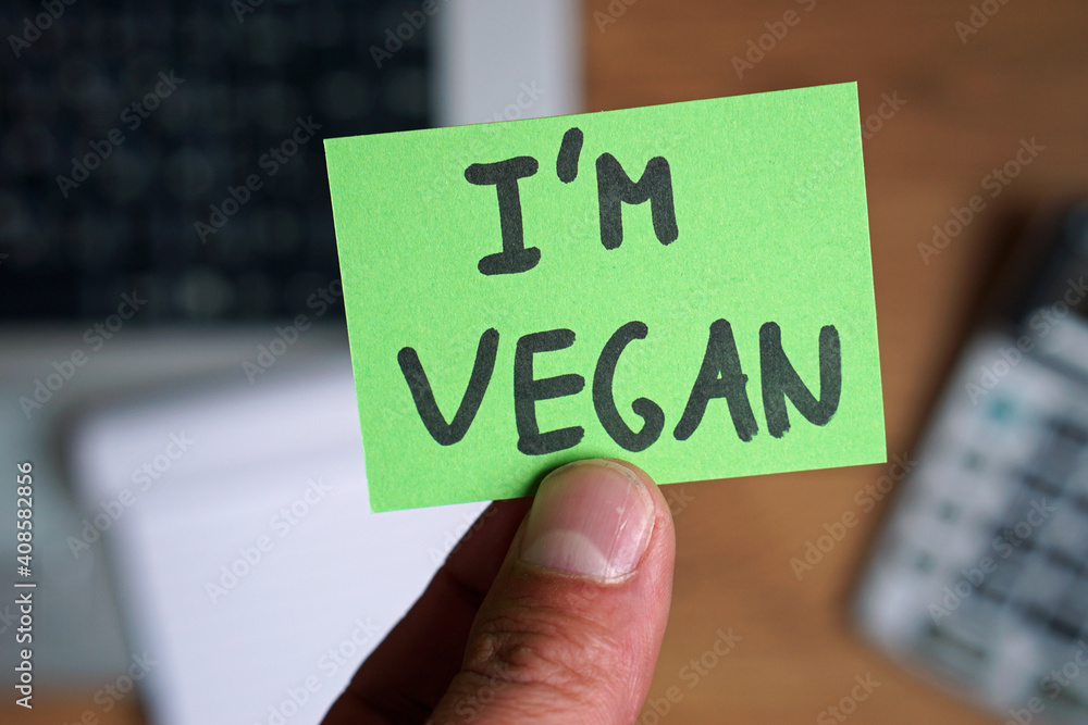 I'm vegan written n a memo at the office - obrazy, fototapety, plakaty 