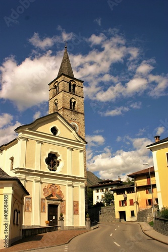Kirche San Vittore Mauro in Aquila, Bleniotal © vipsania