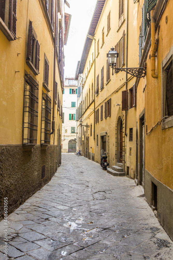 Narrow alley in the centre of Florence, Italy