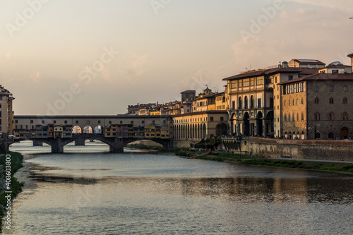 Ponte Vecchio bridge in the center of Florence, Italy © Matyas Rehak