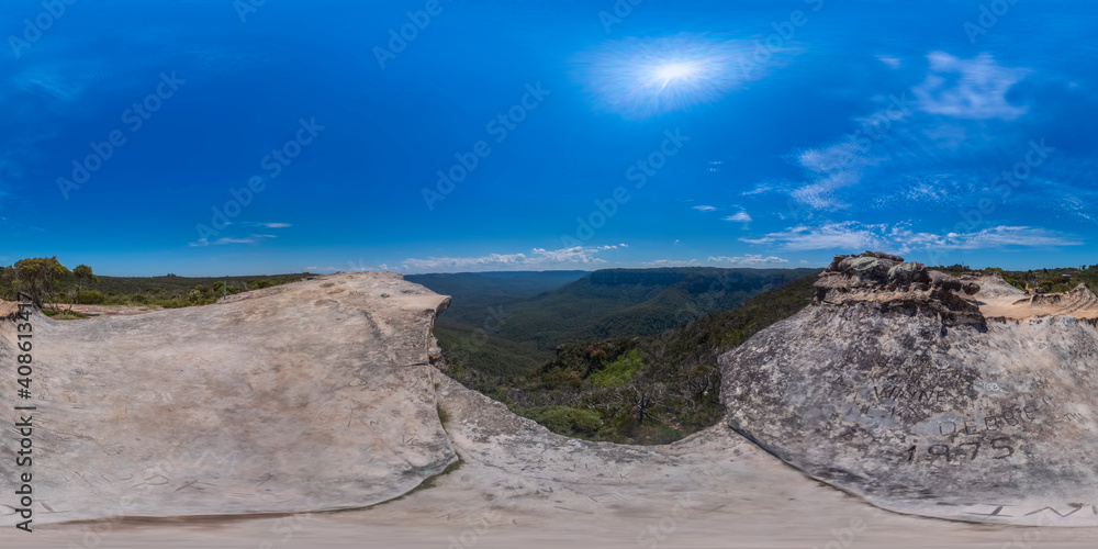 Spherical 360 panorama photograph of the Jamison Valley from Kings Tableland Spherical 360 panorama photograph of the Jamison Valley from Kings Tableland