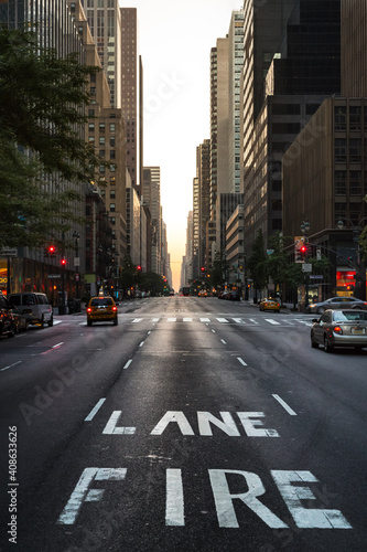 new york city street in the morning  © Anselm
