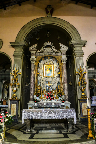 Fototapeta Naklejka Na Ścianę i Meble -  Volterra, Italy. Beautiful interiors of catholic church (Chiesa di San Francesco) in Volterra.