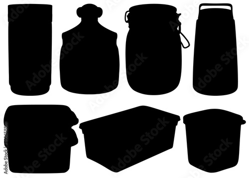 Containers for cereals and food in the set.