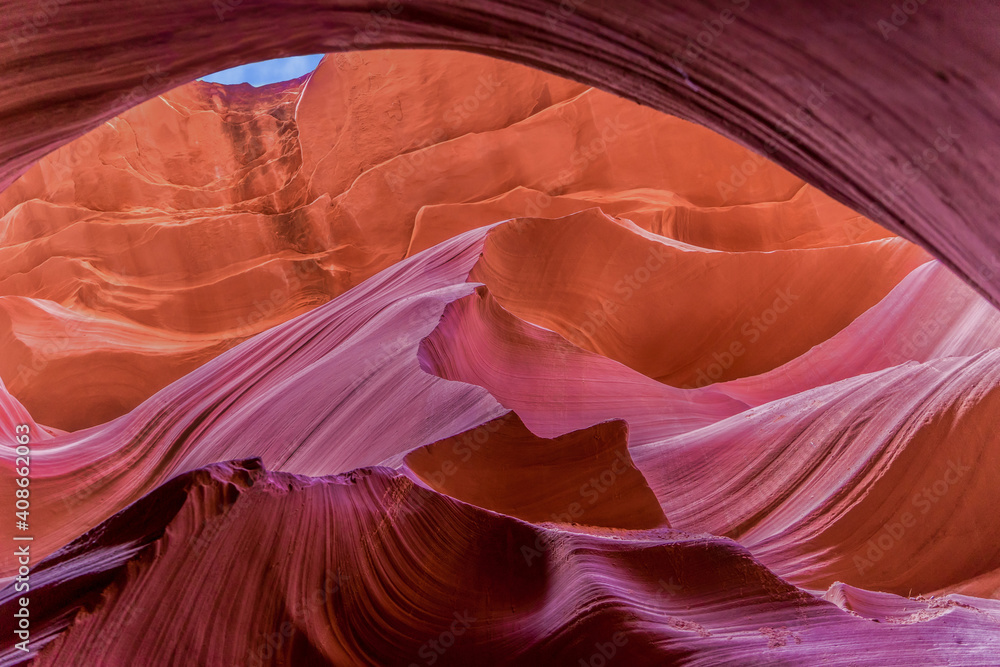 Obraz premium USA, Natural Beauty of the Lower Antelope Canyon in Arizona near the city of Page