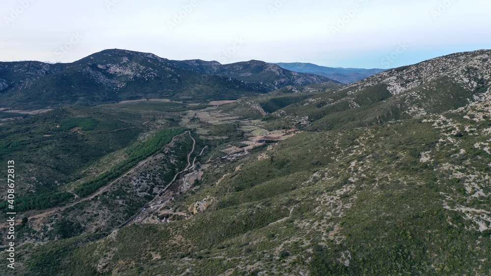 Survol des corbières maritimes et des vignes Survol des corbières maritimes et des vignes