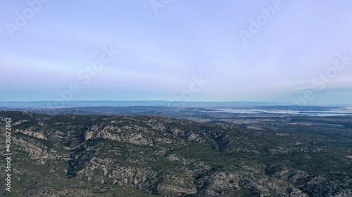 Survol des corbières maritimes et des vignes © Lotharingia