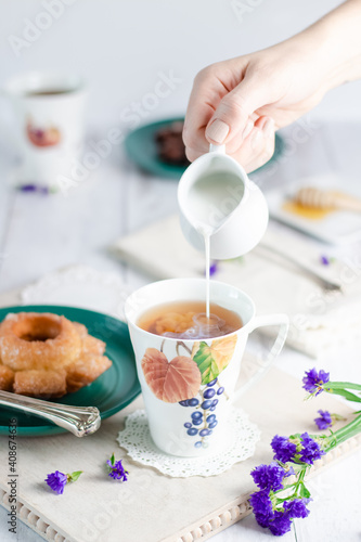 cup of tea with cookies