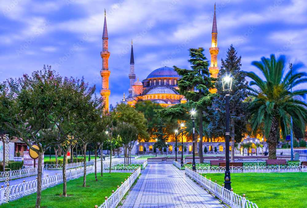 Blue Mosque, Sultanahmet Camii in Istanbul, Turkey