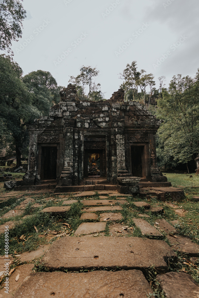Obraz premium Vat Phou or Wat Phu is the UNESCO world heritage site in Champasak, Southern Laos