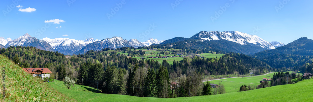 Naturlandschaft im Oberallgäu im Frühling