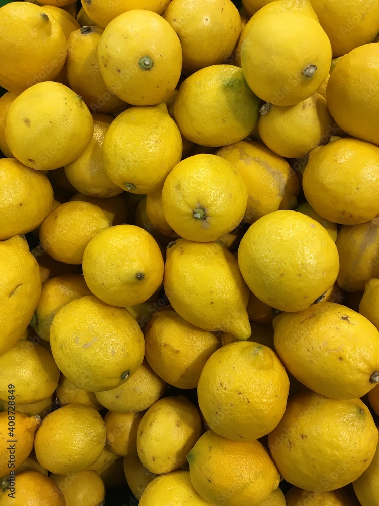 Yellow lemons in market place
