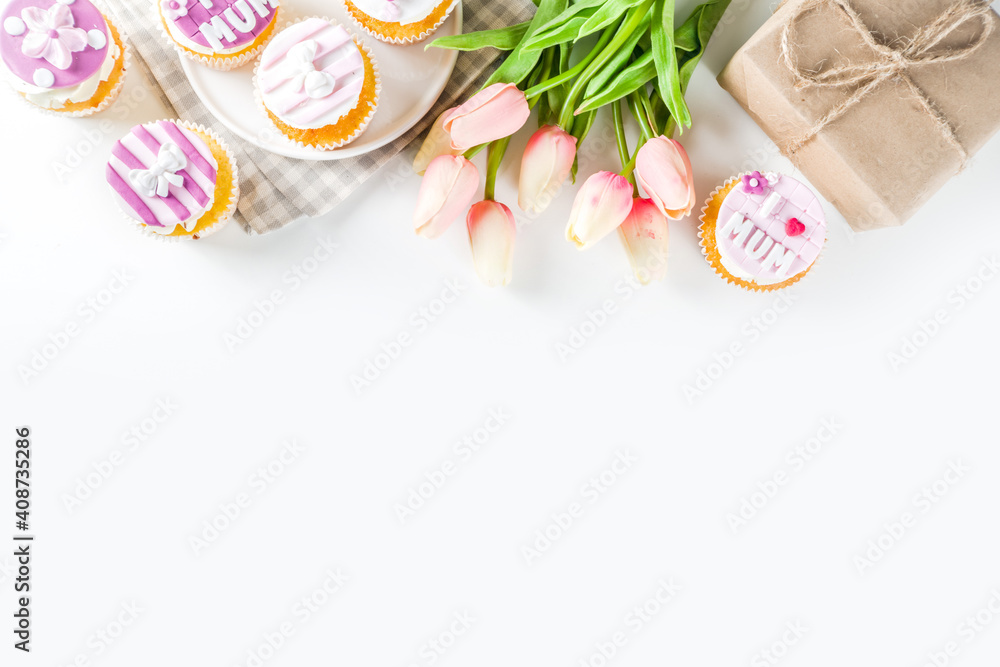Happy moms day background with cupcakes Happy moms day background with cupcakes