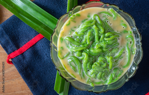 Thai dessert made from rice noodles that eaten with coconut milk and Syrup , call Lod-Chong