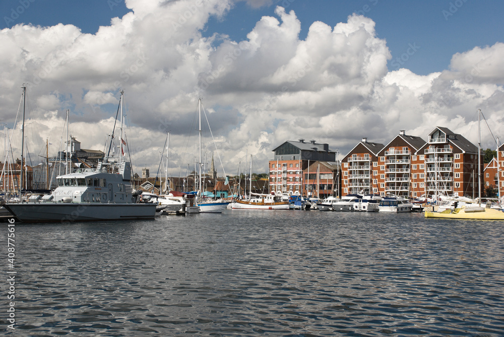 Fototapeta premium Ipswich waterfront marina on sunny day