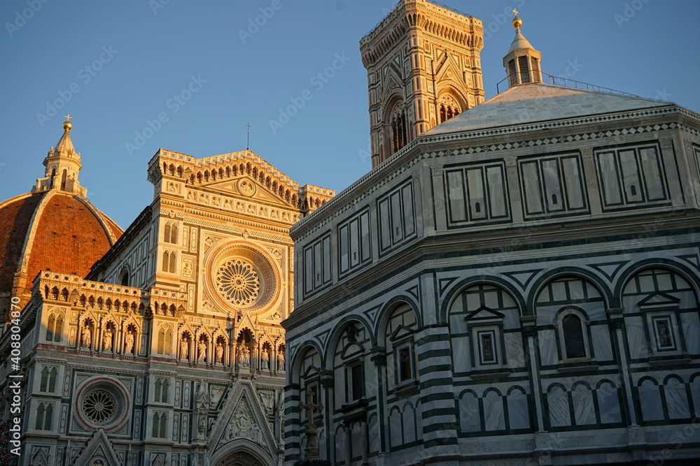 Dome and Cathedral of Florence in Italy aka Cattedrale di Santa Maria del Fiore - サンタ・マリア・デル・フィオーレ大聖堂 イタリア フィレンツェ ドゥオモ