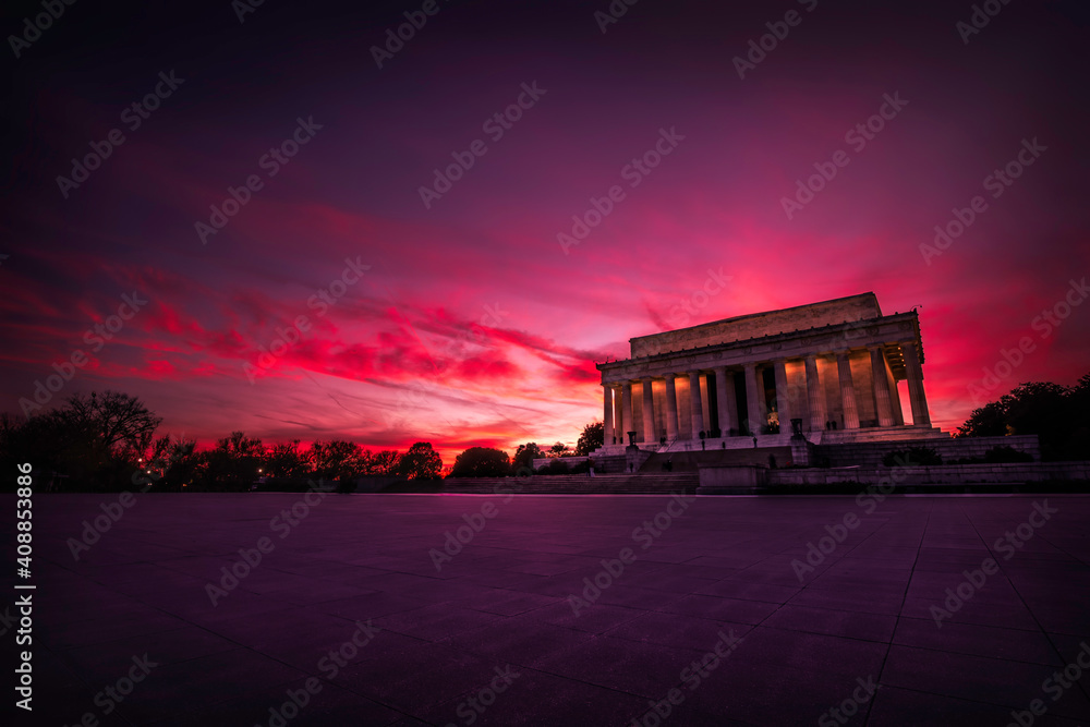 Obraz premium Cotton Candy Skies over Lincoln