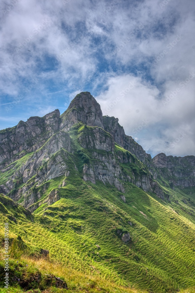 Naklejka premium hike in the swiss nature and mountain region of Speer, Federispitz, Chuemettler, Grappehorn