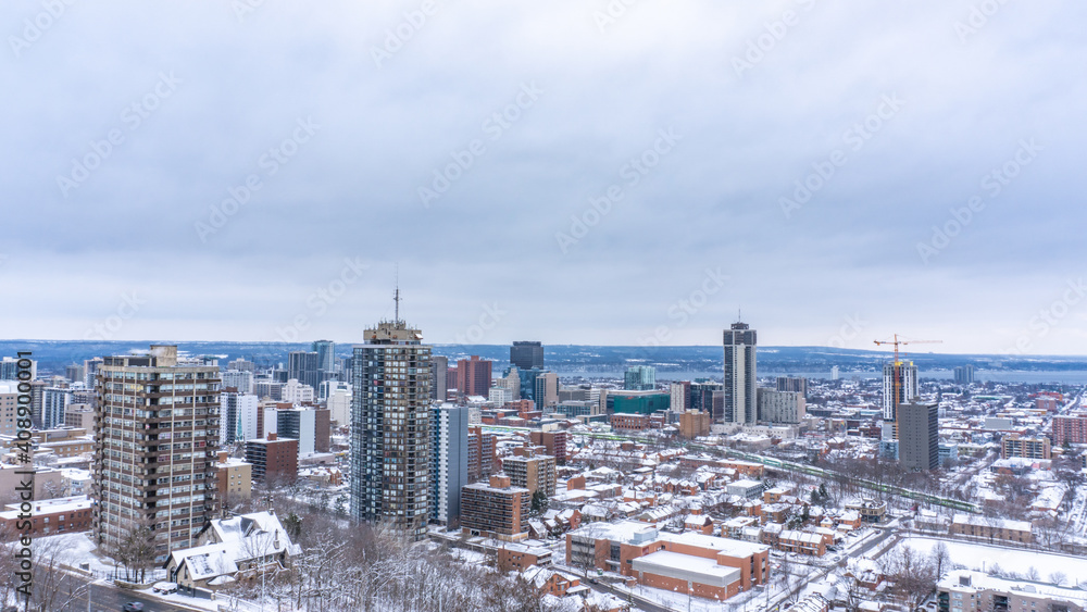 Naklejka premium Hamilton Skyline view from the mountain. 