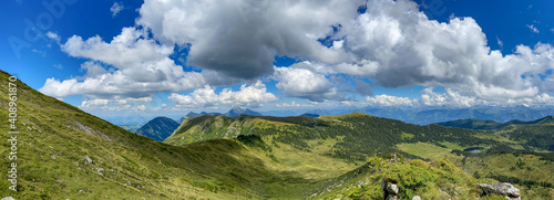 Panoramaaussicht vom Berg F  rstein im Entlebuch