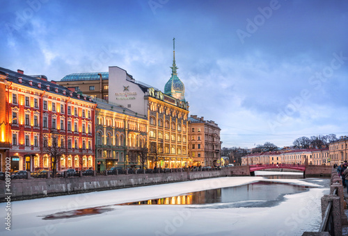 The building of the Esders and Scheufals store on the Moika embankment in St. Petersburg. Caption: Shop at the Red Bridge, Esders and Schefals